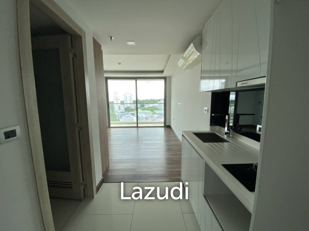 picture Studio 1 Bath 30.06 SQ.M The Peak Towers B - 2/4