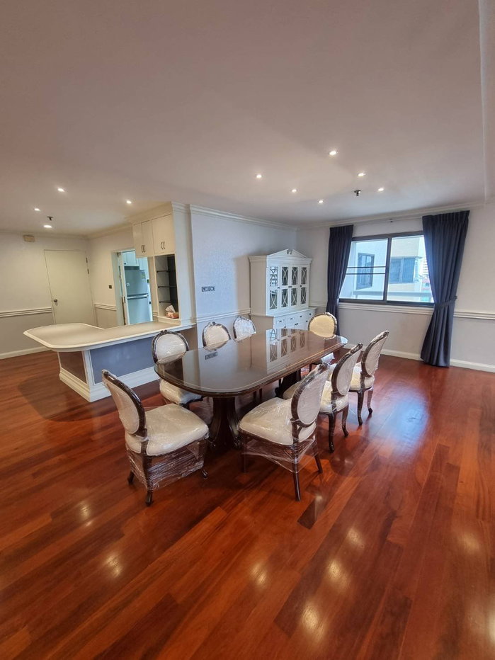 รูป LTH3875 – Baan Suanpetch FOR RENT 3 beds 3 baths size 263 Sq.M. Nearby BTS Phrom Phong station ONLY 80k/Month - รูปที่ 3/6