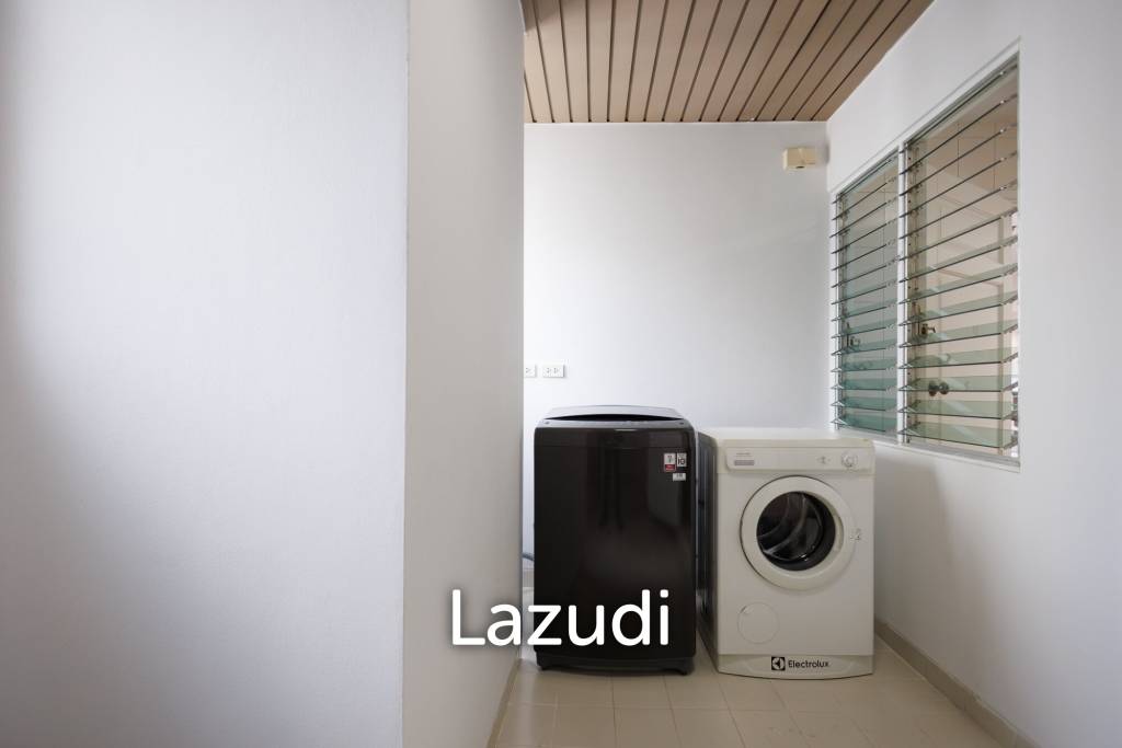 รูป 250.0 ตร.ม. 3 ห้องนอน 4 ห้องน้ำ คอนโดสำหรับ เช่าใน คลองตัน - รูปที่ 31/31