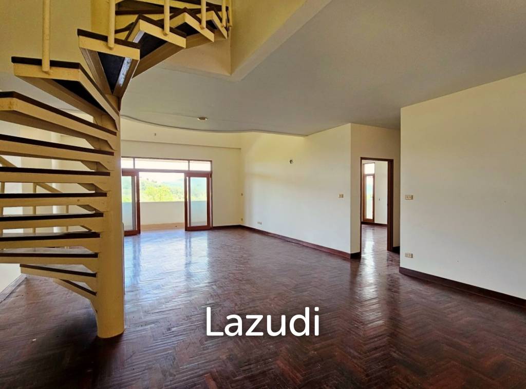 Foreign Freehold 4-Bedroom Penthouse for Sale at Blue Canyon Country Club - image 3