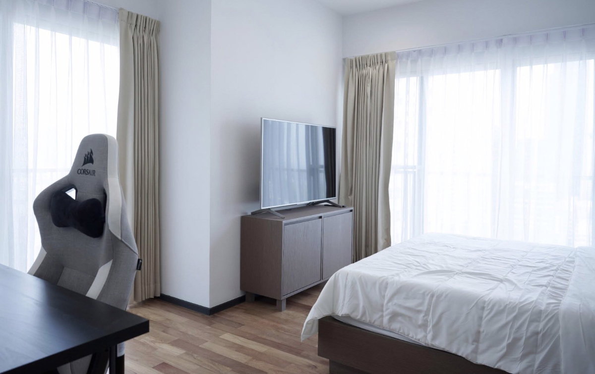 picture Noble Ora Thonglor - 2/14