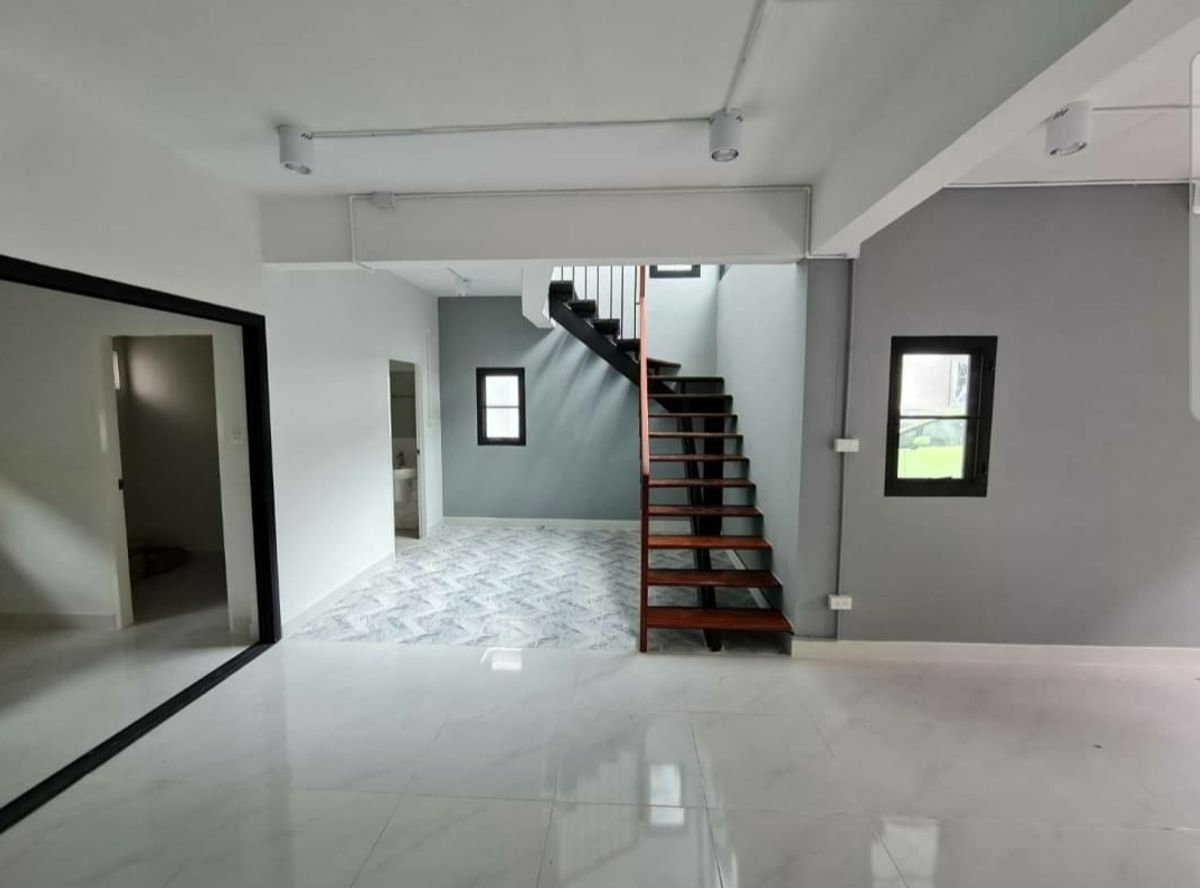 รูป HR3327ให้เช่า Home Office รีโนเวทใหม่ทั้งหลัง โชคชัย 4 พื้นที่กว้าง 70 ตร.ว. จอดรถสูงสุด 7 คัน จดทะเบียนบริษัทได้ - รูปที่ 8/44