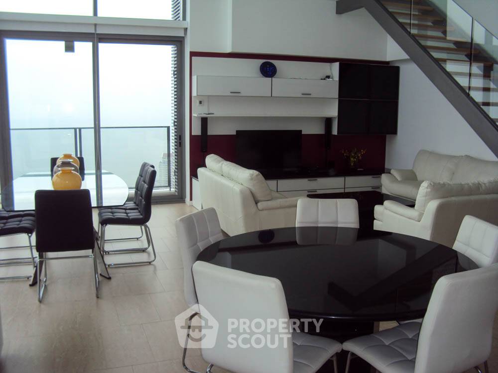 picture 3-BR Condo at Duplex close to Phratamnak (ID 995605) - 5/34