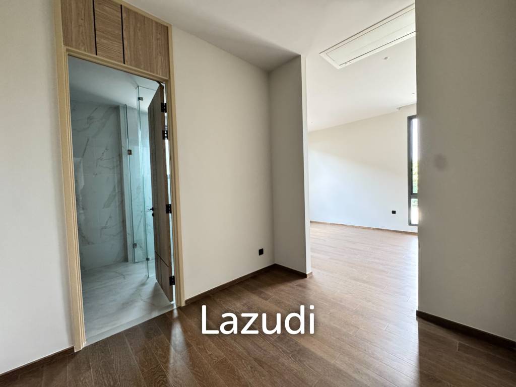 รูป 551.0 ตร.ม.  4 ห้องนอน  5 ห้องน้ำ บ้านเดี่ยวสำหรับ ขายใน สวนหลวง - รูปที่ 18/24