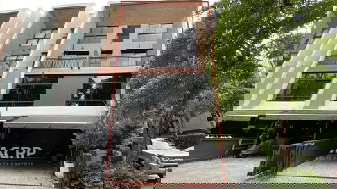 TownHome for sale, Arden rama 3. Corner unit. Near Silom & Sathorn.