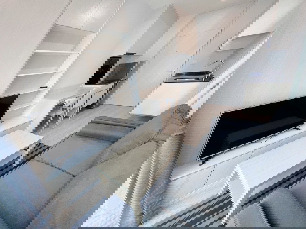 รูป จัดเต็ม ราคาพิเศษ! ให้เช่า Noble revovle ตกแต่งสวย วิวสวย เครื่องใช้ไฟฟ้าครบ พร้อมอยู่ - รูปที่ 2/9