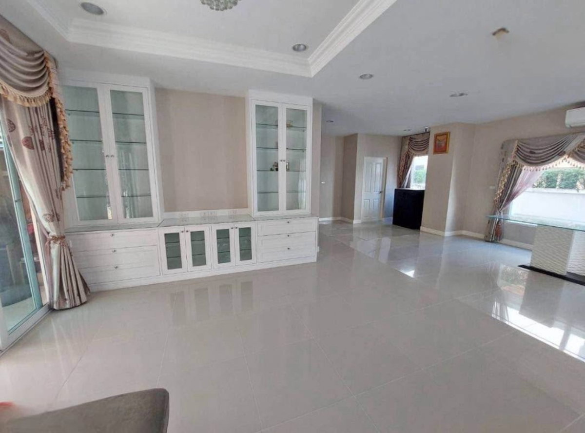 รูป ขายบ้านเดี่ยว 2 ชั้น หมู่บ้านเดอะเซนโทรวงแหวน-อ่อนนุชลาดกระบัง พร้อมเข้าอยู่ ทำเลดี เดินทางสะดวก ใกล้โรบินสัน ลาดกระบัง - รูปที่ 2/13