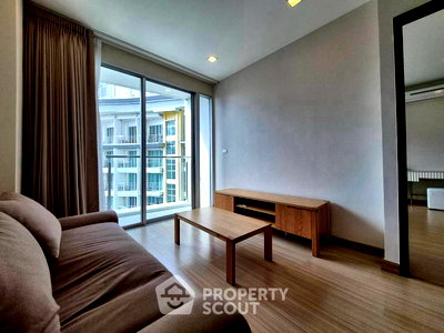 Condos for rent Soi Sukhumvit 71 : 2-BR Condo at Sky Walk Residences near BTS Phra Khanong (ID 2379682)