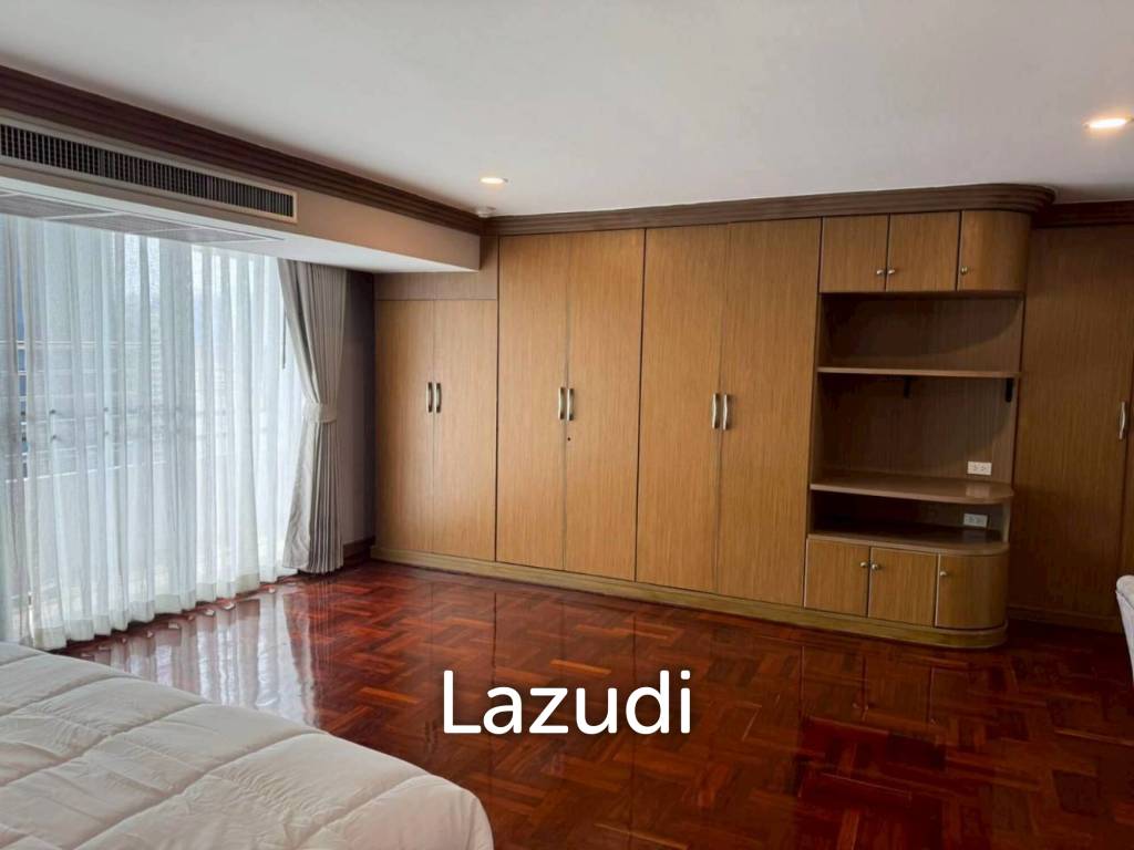 รูป 350.0 ตร.ม.  3 ห้องนอน  3 ห้องน้ำ คอนโดสำหรับ เช่าใน คลองเตยเหนือ - รูปที่ 14/20