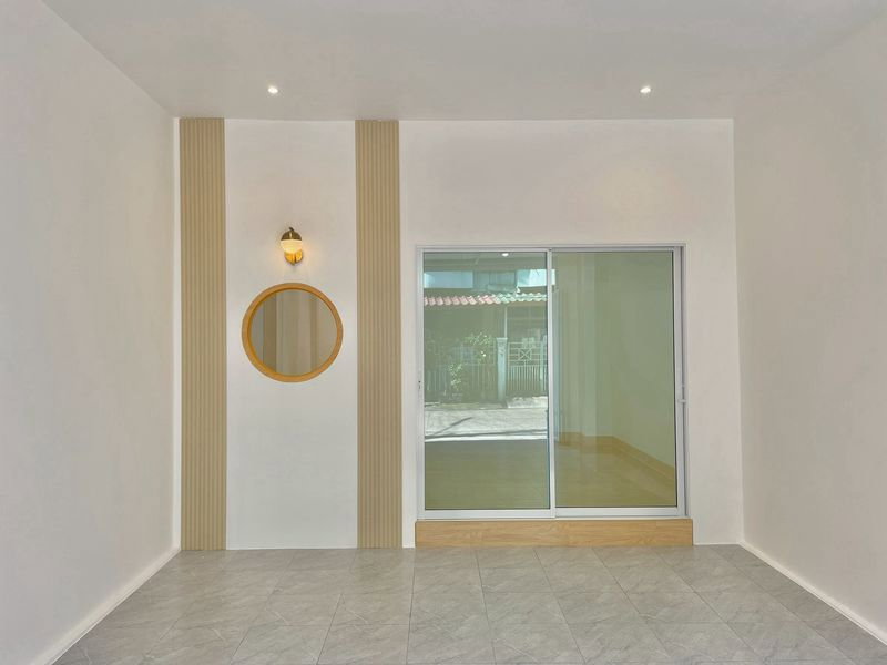 รูป 🏡 ขายทาวน์เฮ้าส์รีโนเวทใหม่ สไตล์มินิมอล หมู่บ้านร่มโพธิ์ บางบัวทอง ทำเลดี ติดถนนใหญ่ เดินทางสะดวก - รูปที่ 4/17