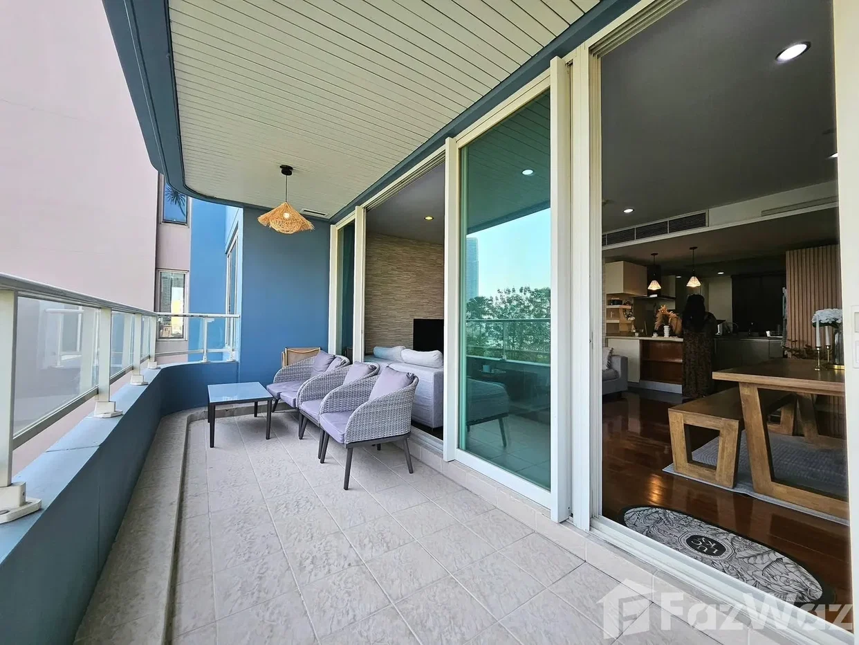 picture Luxury Riverfront Condo for Sale 6110182 - 4/17