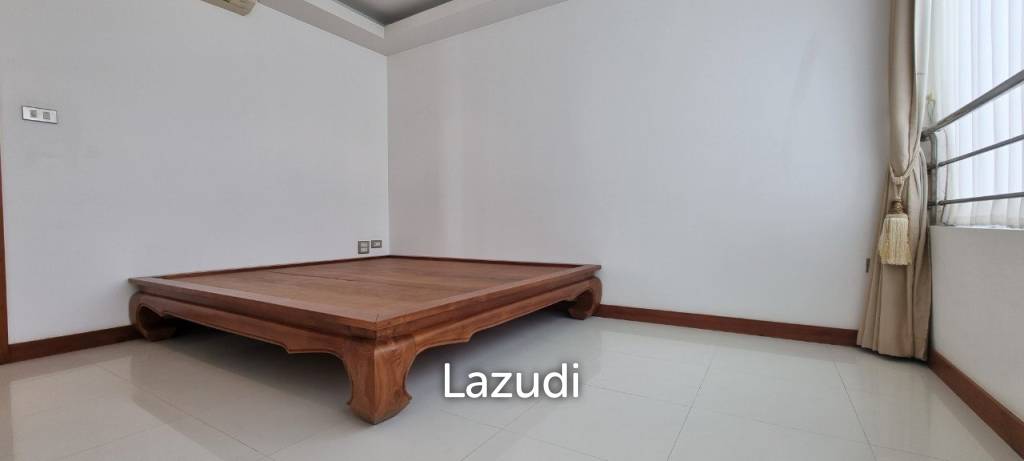 รูป คอนโดหรูริมทะเลพร้อมวิวสวย พื้นที่กว้างขวางที่ La Royale Beach - รูปที่ 10/16