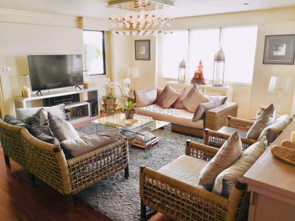 LTH2761 – Crystal Garden FOR SALE 3 beds 3 baths size 264 Sq.M. Nearby BTS Nana station ONLY 32 MB