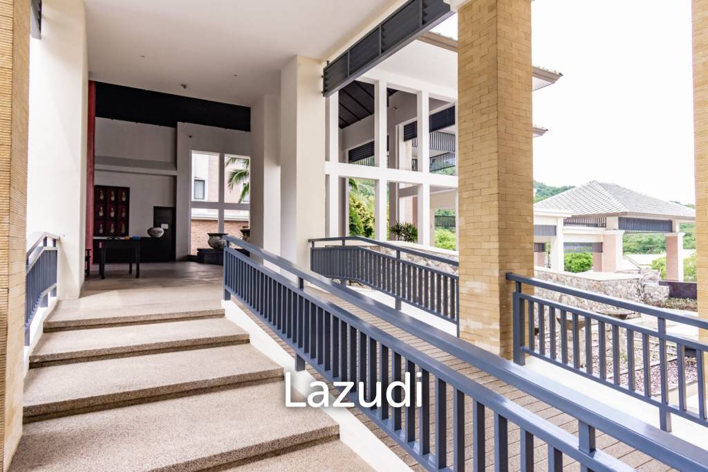 picture 2 Bed 4 Bath 184.22 SQ.M Black Mountain Golf Course - 24/24