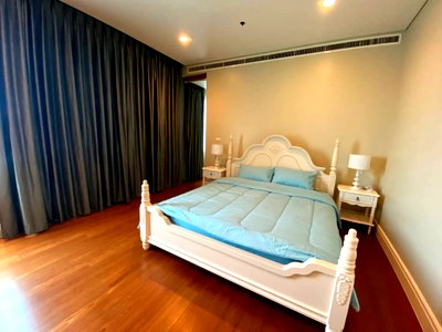 Condos for sale : LTH3947 – Bright Sukhumvit 24 FOR SALE 3 beds 3 baths size 176.67  Sq.M. Nearby BTS Phrom Phong station ONLY 29 MB