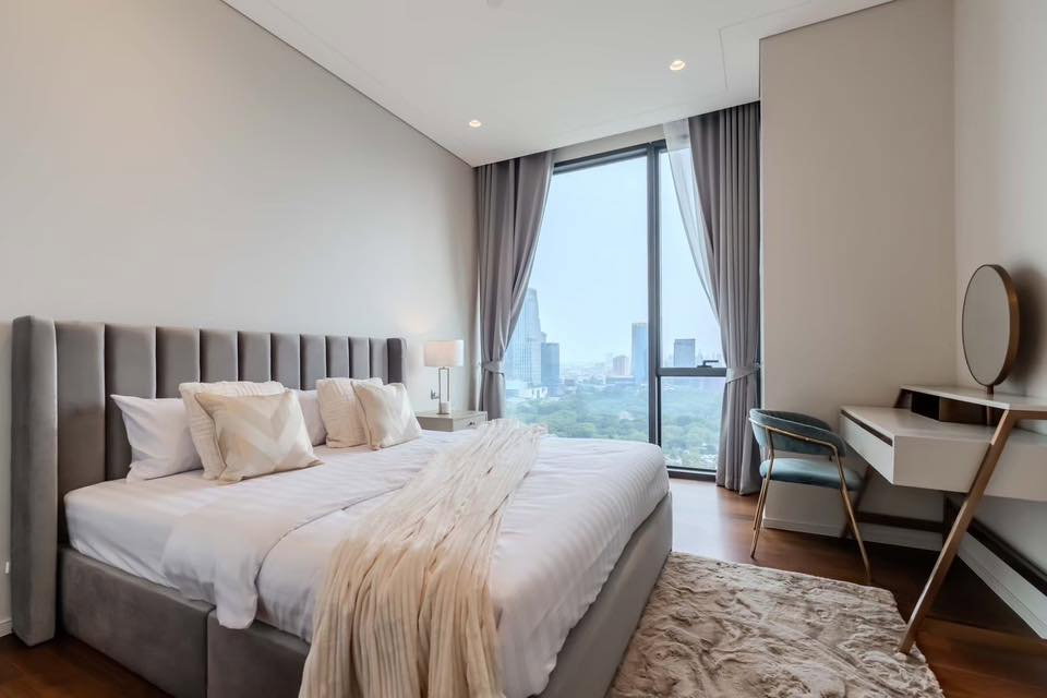 รูป SL108/Penthouse ระดับ Ultra Luxury ใจกลางหลังสวน ในโครงการ Sindhorn Kempinski Residence ให้เช่า - รูปที่ 13/14