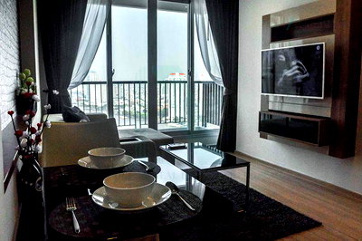 เช่าคอนโด รร.นานาชาติโชรส์เบอรี่  : 📌 ให้เช่าคอนโด ริทึ่ม สาทร อาคาร SOUTH ชั้น 36 1 ห้องนอน ขนาด 40.00 ตรม ใกล้ สะพานตากสิน