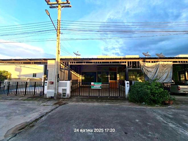 รูป ทาวน์เฮ้าส์ 34.5 ตร.วา ปลวกแดง ระยอง 1.4M - รูปที่ 1/24