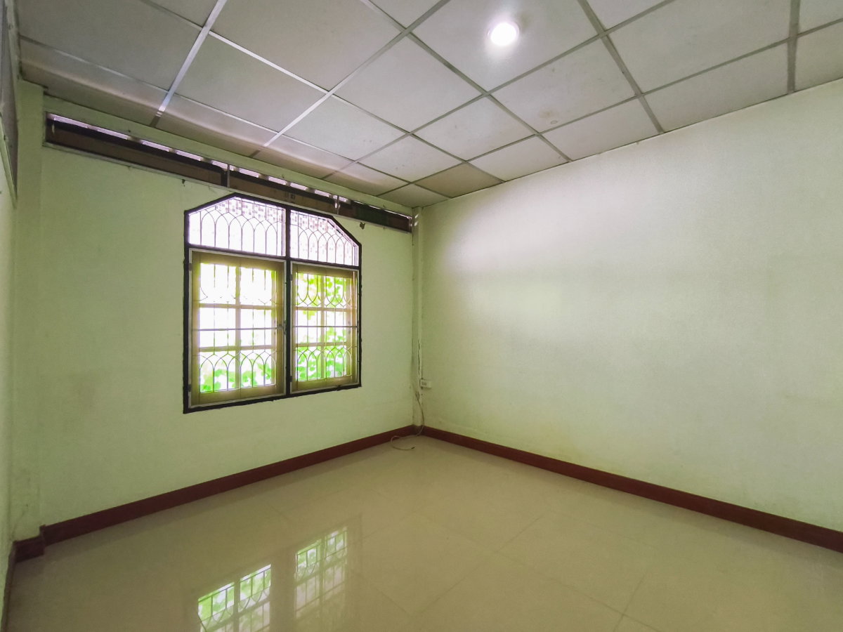 รูป 🏡 บ้านชั้นเดียว "หมู่บ้านรินทร์ทอง 5" สุขุมวิท 115 เพียง 1.35 ล้าน ผ่อนสบาย เดินทางสะดวก ใกล้ 🚆 BTS ปู่เจ้า เพียง 800 เมตร - รูปที่ 4/19