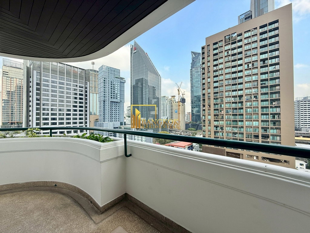รูป Elegant 3+1 Bedroom Luxury Apartment in Phrom Phong Area - BR21391AP - รูปที่ 28/45