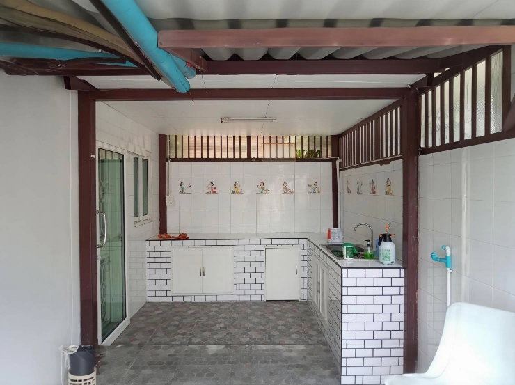 รูป Town House For Rent ถนนแฮปปี้แลนด์สาย1 - รูปที่ 2/9