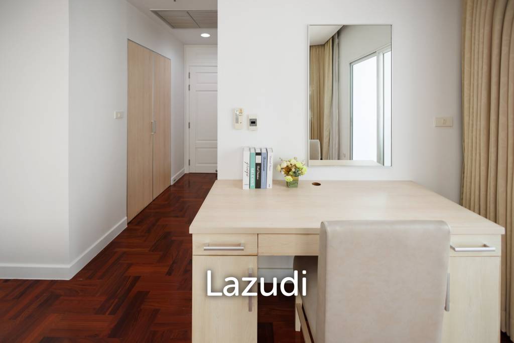 รูป 250.0 ตร.ม.  3 ห้องนอน  4 ห้องน้ำ คอนโดสำหรับ เช่าใน คลองตัน - รูปที่ 15/31