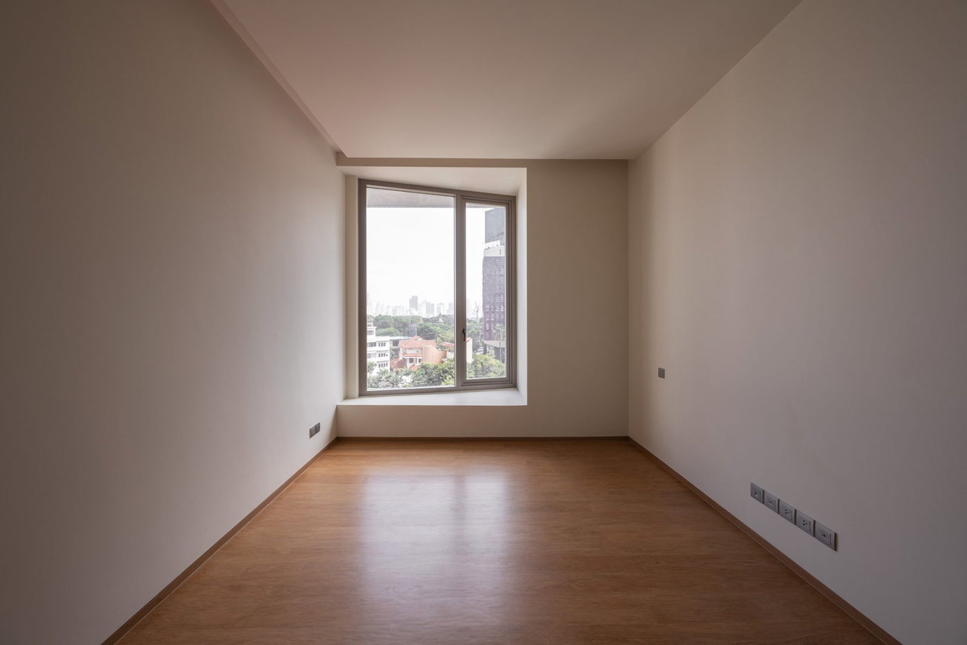 รูป LTH3847 – Saladaeng One FOR SALE 1 bed 1 bath size 57.7 Sq.M. Nearby MRT Lumphini station ONLY 14.99 MB - รูปที่ 2/5