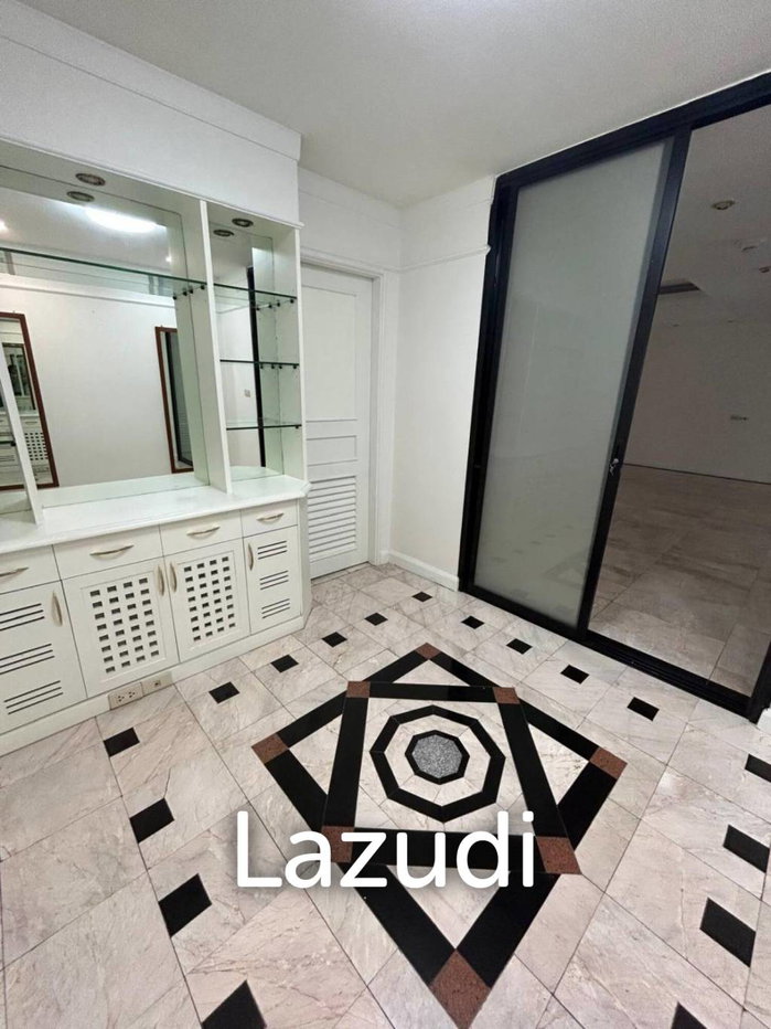 รูป 260.0 ตร.ม.  3 ห้องนอน  3 ห้องน้ำ คอนโดสำหรับ ขายใน คลองตัน - รูปที่ 20/22