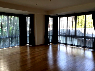 Condos for rent : LTH3839 – Belgravia FOR RENT 4 beds 4 baths size 296 Sq.M. Nearby BTS Thonglor station ONLY 175k/Month