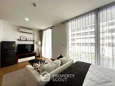 เช่าคอนโด บิ๊กซี เอ็กซ์ตร้า พระราม 4 : คอนโด สตูดิโอ ที่ ซิกซ์ อเวนิว สุขุมวิท 15 ใกล้ BTS นานา (ID 1589790)