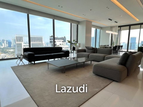 Spacious 4-Bedroom Condo with Panoramic City Views for Sale in Lumpini