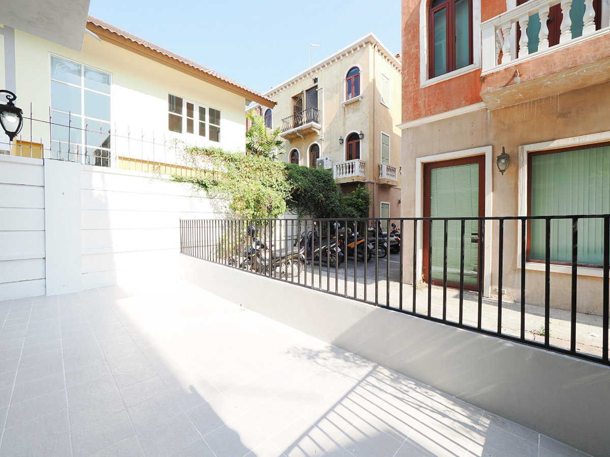 รูป Clearance Sale อาคารพาณิชย์ 3 ชั้น ม.เวนิสดิไอริส ขนาด 31.5 ตร.ว. 3นอน 3น้ำ ทำเลดีหลังมุม ตกแต่งใหม่ทั้งหลัง ต่อเติมเต็มพื้นที่ [วัชรพล – สุขาภิบาล5] - รูปที่ 9/41