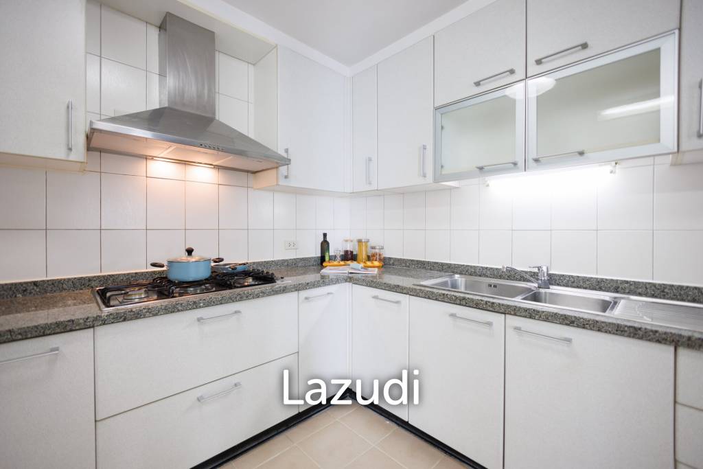 รูป 250.0 ตร.ม. 3 ห้องนอน 4 ห้องน้ำ คอนโดสำหรับ เช่าใน คลองตัน - รูปที่ 9/31