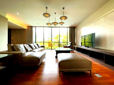 คอนโดให้เช่า : Domus | Luxurious 3 Bedroom Condo For Rent in Asoke Area - BR2139CD
