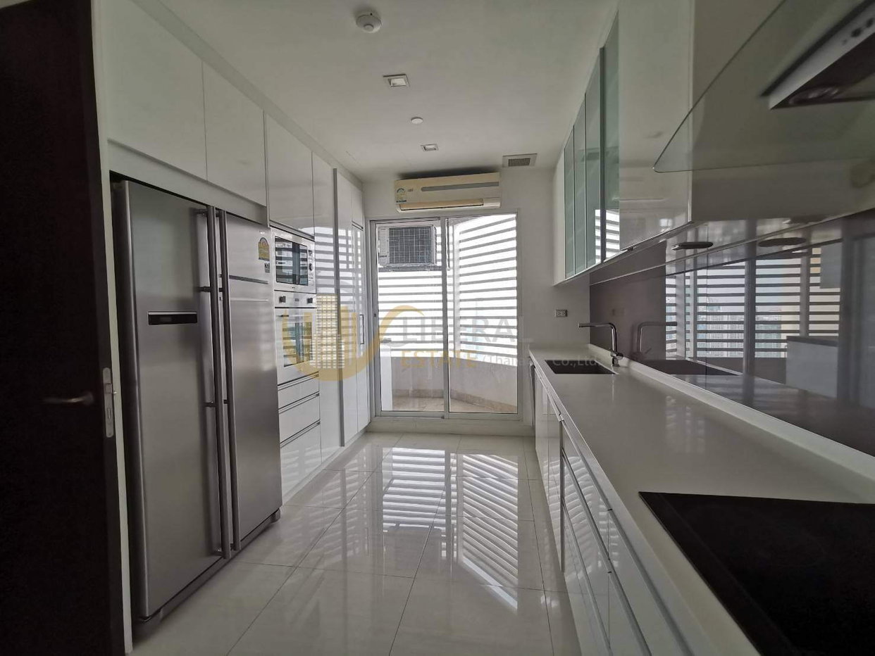 รูป LTH3197 – Ideal 24 FOR RENT 4 beds 4 baths size 322 Sq.M. Nearby BTS Phrom Phong station ONLY 180k/Month - รูปที่ 3/3