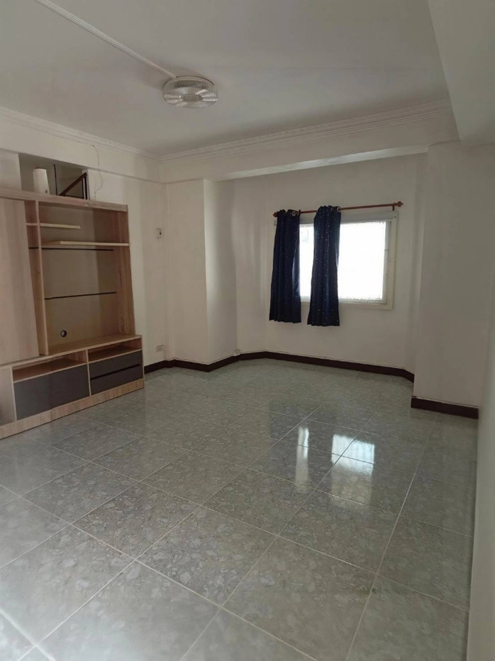 รูป Town House For Rent ถนนแฮปปี้แลนด์สาย1 - รูปที่ 3/9