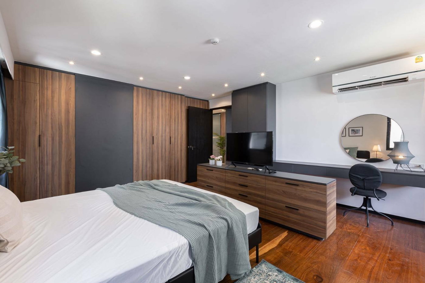 รูป LTH4339 – Le Premier 1 FOR RENT 4 beds 3 baths size 180 Sq.M. Nearby BTS Asoke station ONLY 80k/Month - รูปที่ 6/7