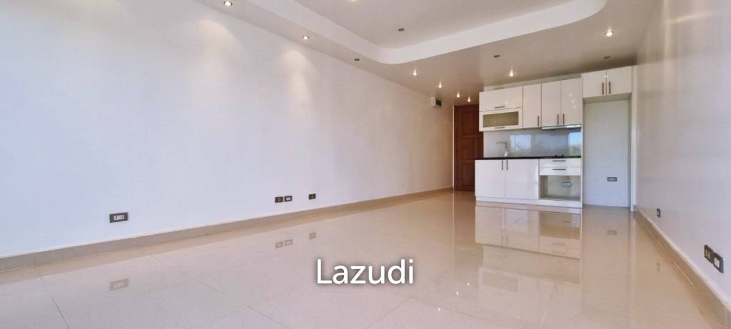 picture Studio 1 Bath 40 SQ.M. VIP Condochain - 3/9
