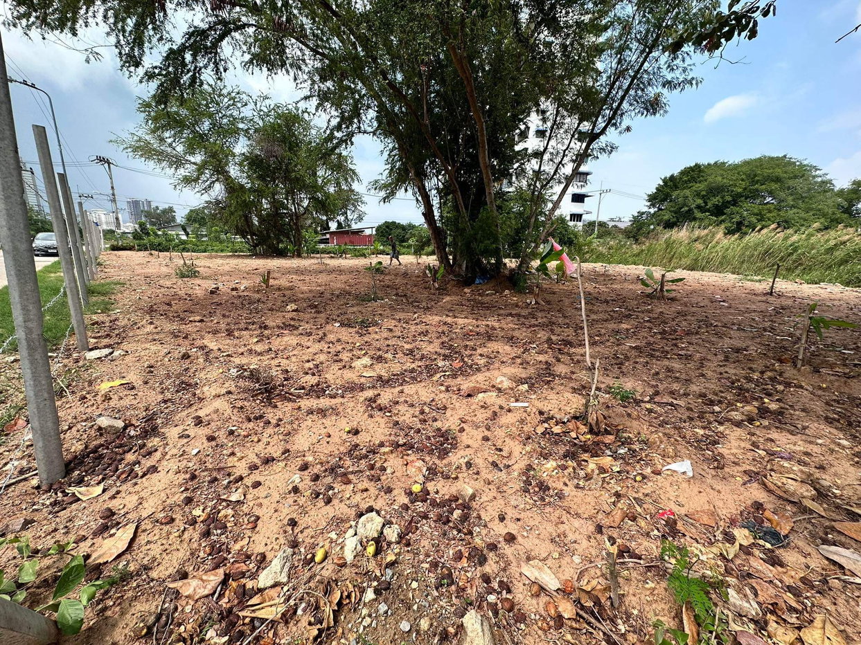 รูป For Sale Land Near Beach Suitable for Pool Villa Development - รูปที่ 2/4