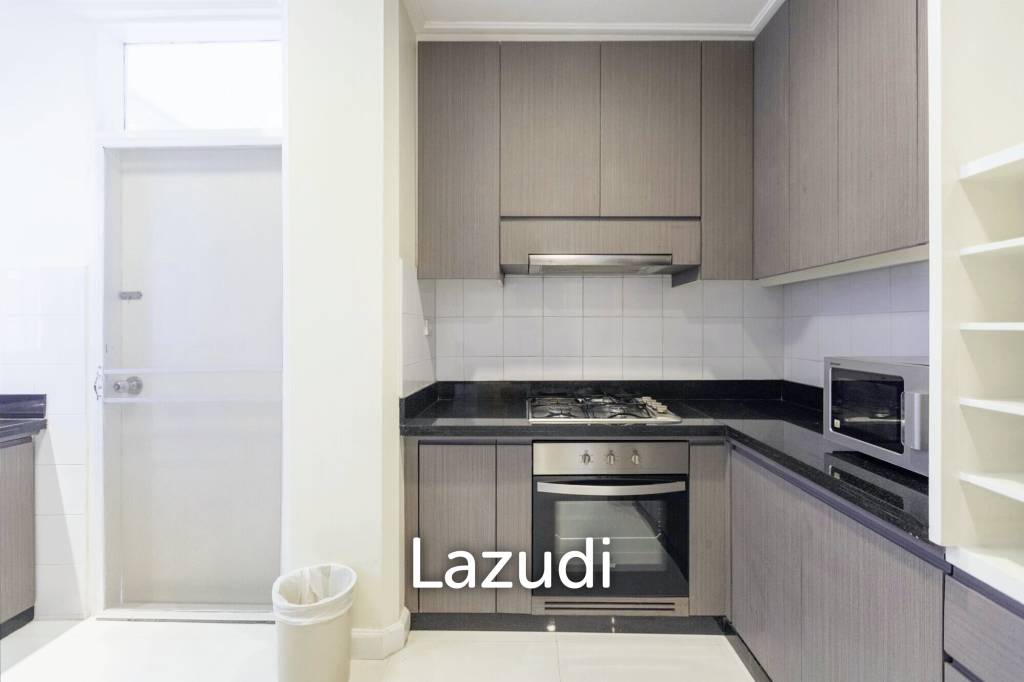 รูป 216.0 ตร.ม. 3 ห้องนอน 3 ห้องน้ำ อพาร์ทเมนท์สำหรับ เช่าใน คลองเตยเหนือ - รูปที่ 7/15