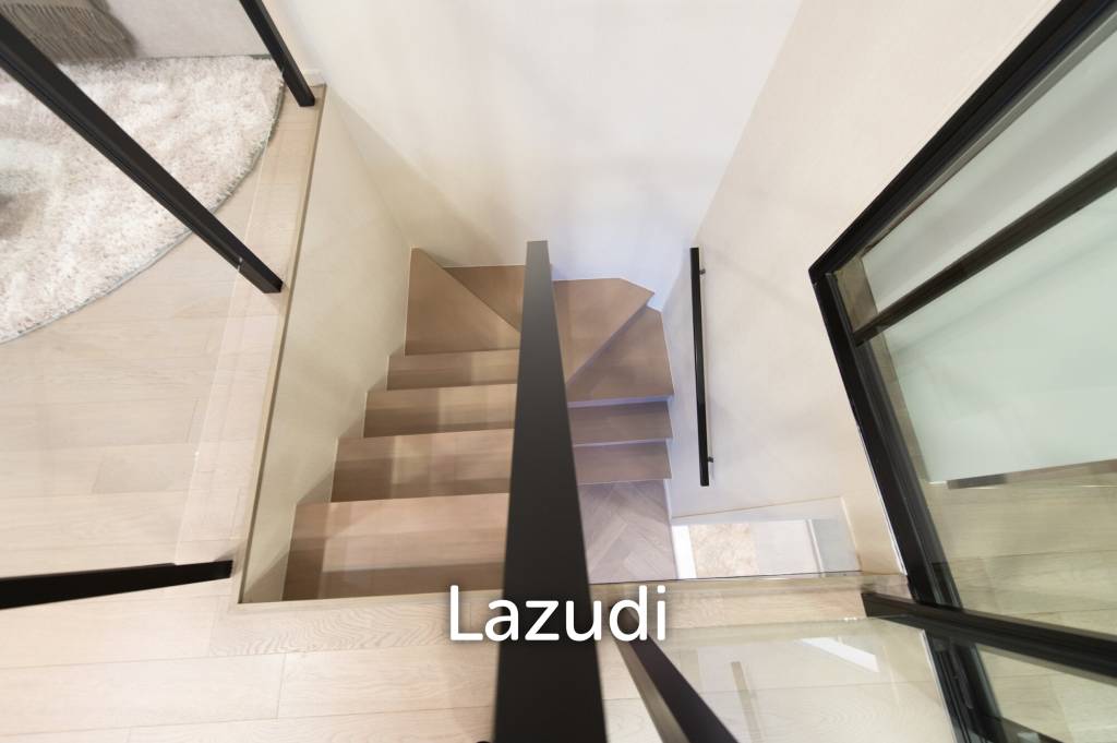 picture 2 Bed 1 Bath 91.5 SQ.M. Origin Thonglor World - 10/19