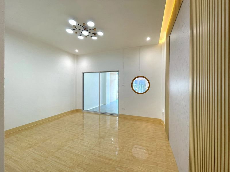 รูป 🏡 ขายทาวน์เฮ้าส์รีโนเวทใหม่ สไตล์มินิมอล หมู่บ้านร่มโพธิ์ บางบัวทอง ทำเลดี ติดถนนใหญ่ เดินทางสะดวก - รูปที่ 5/17