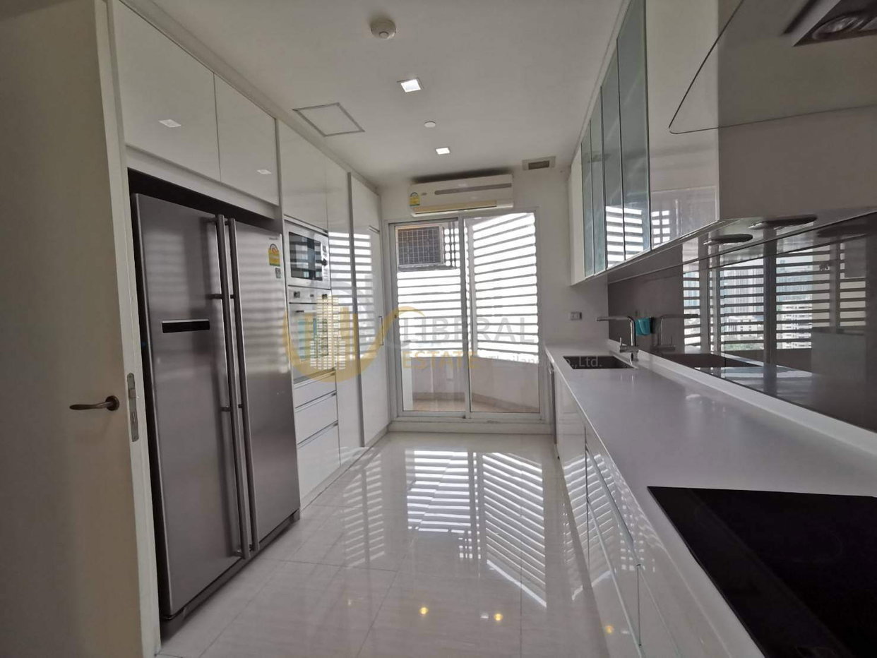 รูป LTH3195 – Ideal 24 FOR RENT 4 beds 4 baths size 322 Sq.M. Nearby BTS Phrom Phong station ONLY 180k/Month - รูปที่ 6/7