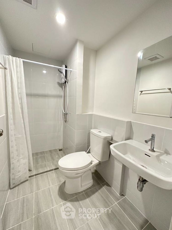 picture 2-BR Condo in Lam Prathew (ID 1858943) - 9/12
