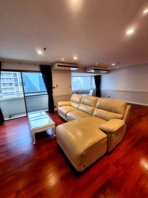 คอนโดให้เช่า : LTH3875 – Baan Suanpetch FOR RENT 3 beds 3 baths size 263 Sq.M. Nearby BTS Phrom Phong station ONLY 80k/Month