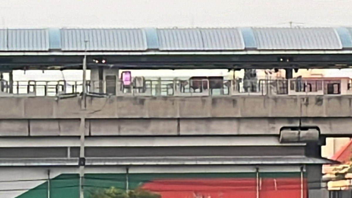 รูป ห้องโปร่ง มุมดี ตำแหน่งสระว่ายน้ำ สัญญา 2 ปี เดอะ คริสตัล รัตนาธิเบศร์ 3 @0869019827 - รูปที่ 6/7