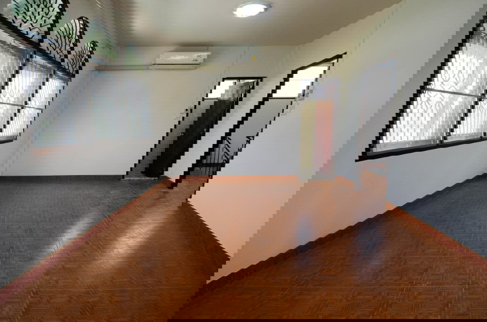 รูป HR3324ให้เช่าบ้านเดี่ยวหลังมุม ทำเลโชคชัย 4 เหมาะมากสำหรับโฮมออฟฟิศ หรืออยู่อาศัย จอดรถได้สูงสุด 6 คัน - รูปที่ 9/15