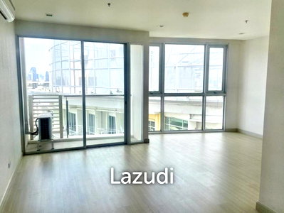 Condos for sale : 2 Bed 2 Bath 101.05 SQ.M. Sky Walk Condominium