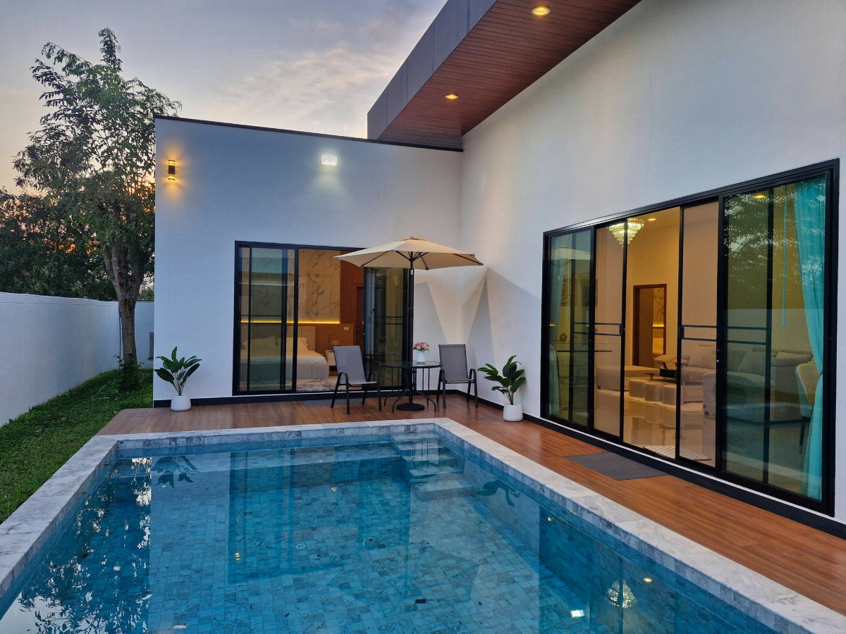 รูป 🏡 บ้านเดี่ยวสร้างใหม่ พัทยา ใกล้ Regent’s School | 4 ห้องนอน | สระส่วนตัว | เพียง 7.89 ล้าน - รูปที่ 1/17