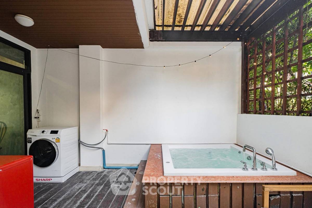 รูป คอนโด 2-ห้องนอน ที่ บ้านนวธารา คอนโดมิเนียม ใน นวลจันทร์ (ID 2417895) - รูปที่ 13/15